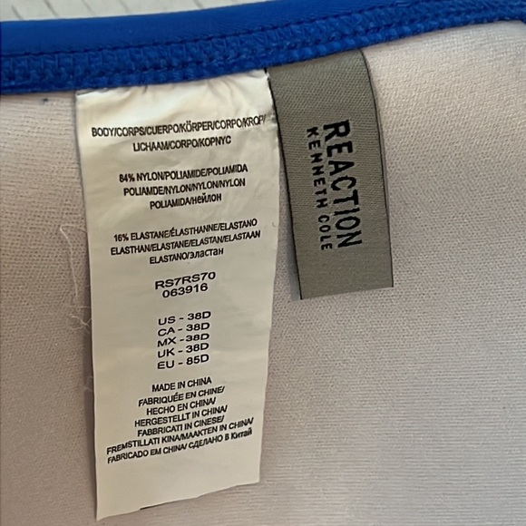 Kenneth Cole Reaction Cobalt Blue Padded Swimsuit Halter Bikini Top Size 38D - Picture 6 of 7